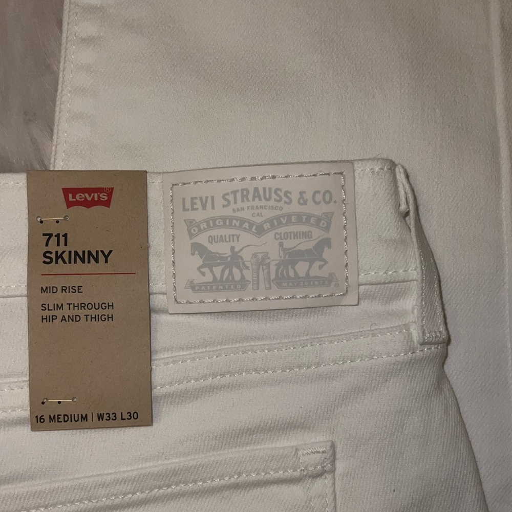 White Levis 711 skinny jeans - Picture 6 of 6